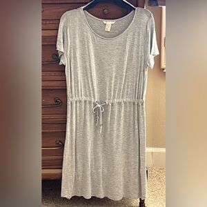 H&M Pullover T-shirt Heather Grey Drawstring Waist Dress in Size M